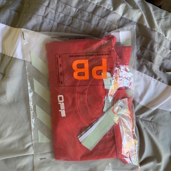 Authentic Off-White Red Airport Tape Over T-Shirt - Picture 3 of 3